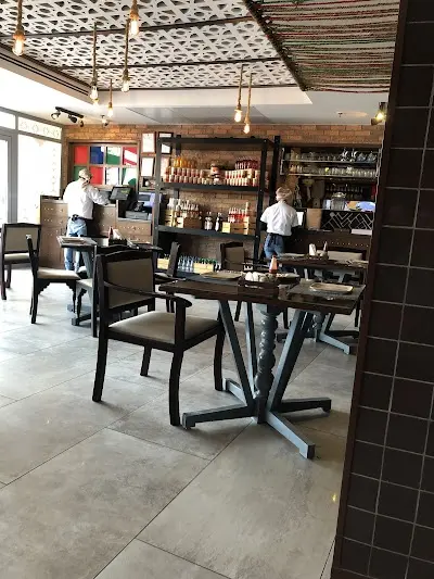 مطعم ايدام بلس