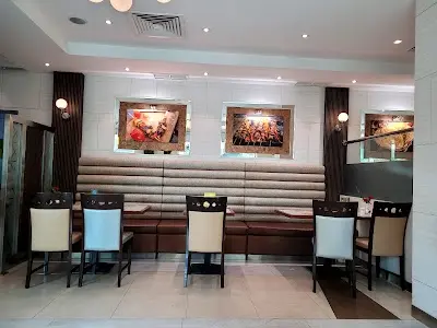 مطعم معل محل بشرق
