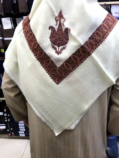 معرض سفير الامراء للغتره والشماغات وجميع مستلزمات الرجال