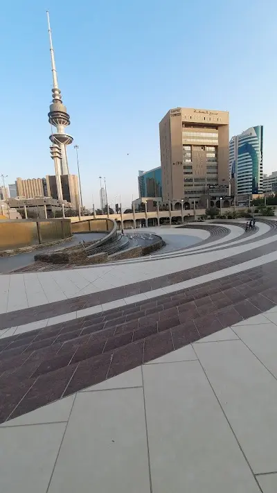 هولستك ديفلوبمنت للإستشارات