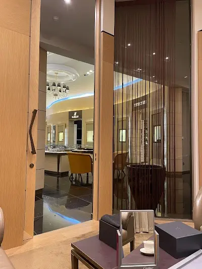 Behbahani Luxury Store