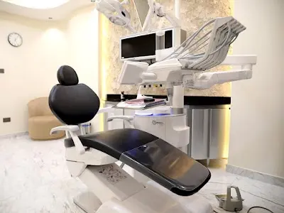 مركز تيجان لطب الاسنان - شرق