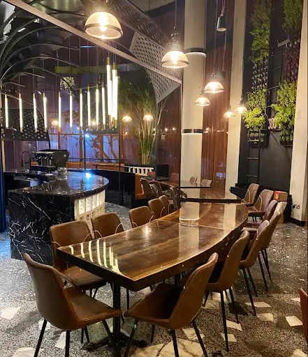300F Smokehouse Restaurant