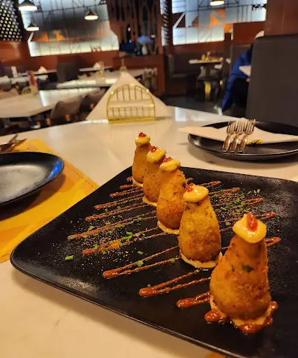 4Cheese Restaurant - مطعم فورتشيز