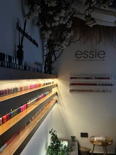 BEAUTY WORKS SALON