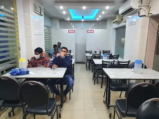Deluxe Restaurant Co