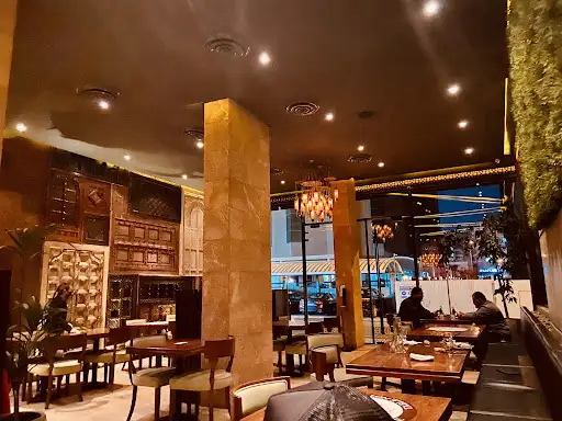 DINE RESTAURANT