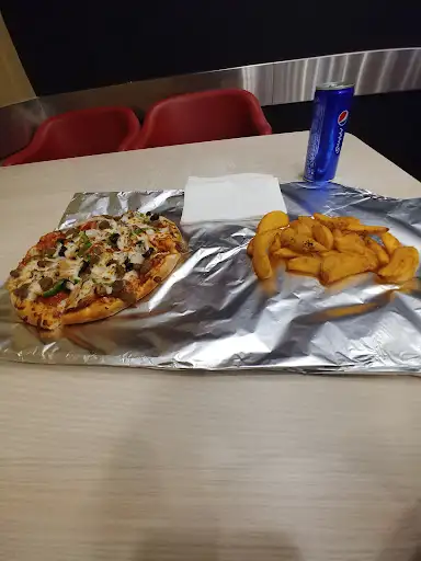 Domino's Pizza الأندلس
