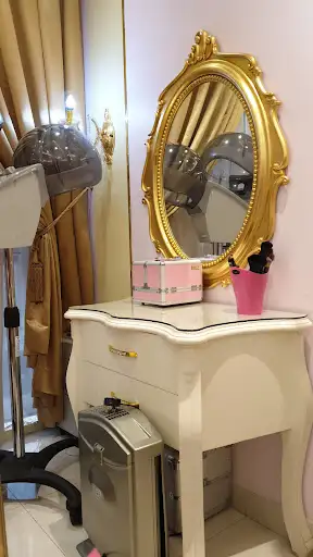 Fantasyland Salon