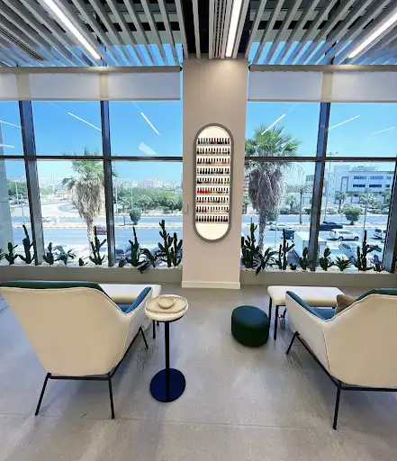 Gravity Salon