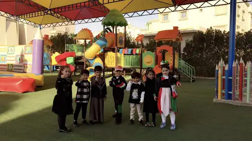 حضانه ليدرز - الأندلس