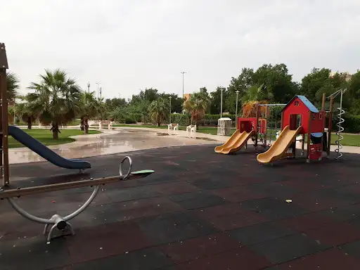 حديقة اشبيلية العامة
