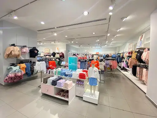 H&M العقيلة
