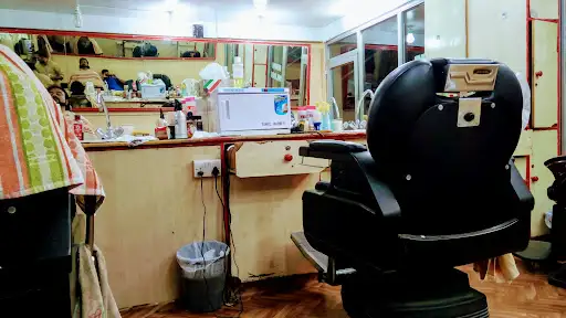 Indian saloon الفنطاس