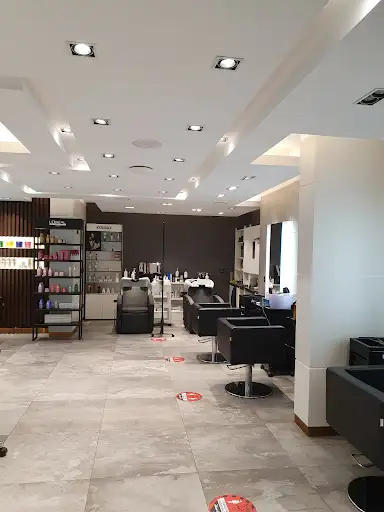 Js beauty studio kuwait