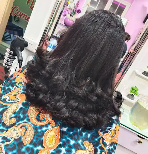Ladies Saloon Beauty Villa