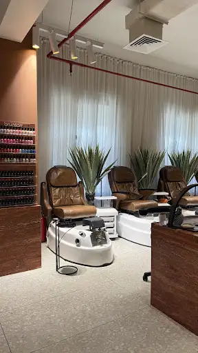 Laila station salon صالون ليلى ستيشن