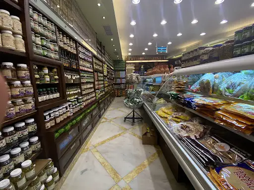 Lama store