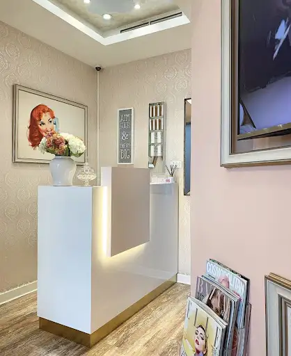 Lash bar kuwait