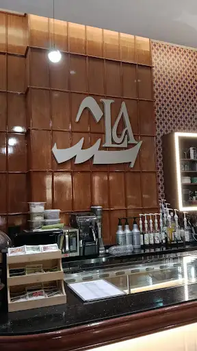 لاتش كافيه