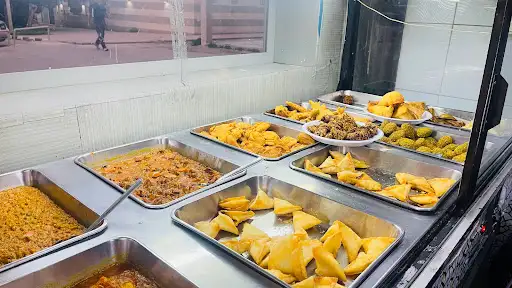 Light Snack Restaurant (matham hindi)