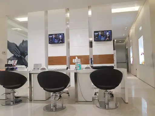 معهد وصالون الشرقية