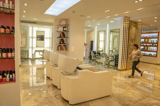 Maryam Sabhan Cosmetics & Beauty Salon-Al-Bida Branch