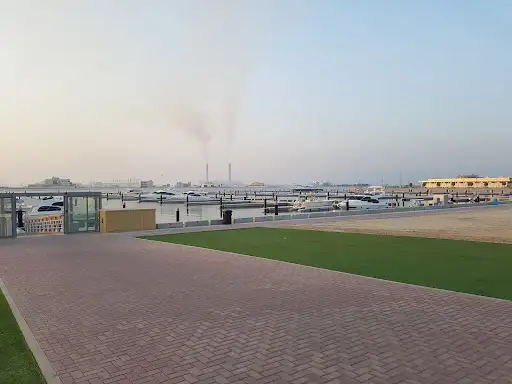 مارينا مدينة صباح الاحمد البحرية