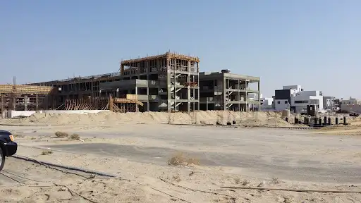 مدرسة أحمد يوسف المزروعي المتوسطة بنين