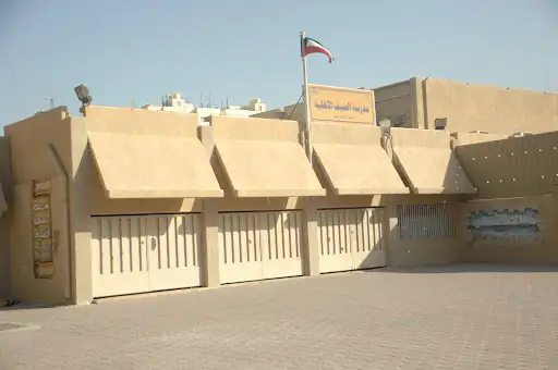 مدرسة السيف الاهليه بنين