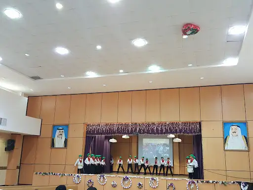 مدرسة أنجفة الابتدائية بنين
