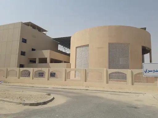 مدرسة معجب الدوسري المتوسطة بنين