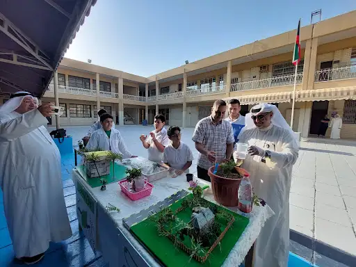 (مدرسة سليمان ربيع الموسوي المتوسطة (بنين