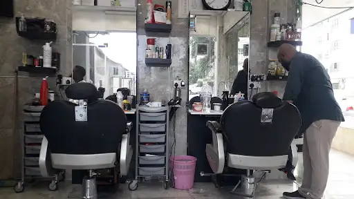 Men's salon reggae