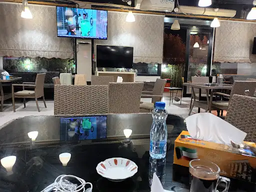 مقهى حبايب المشاعل