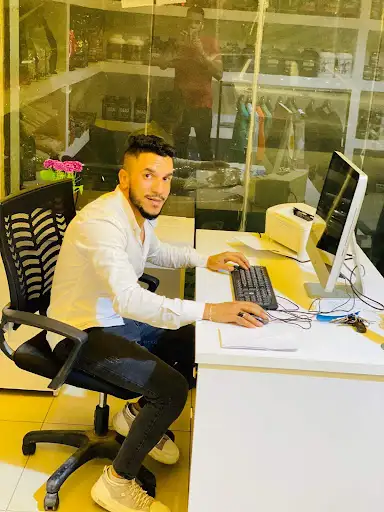 مؤسسة الرمال الخليجية لبيع السيارات