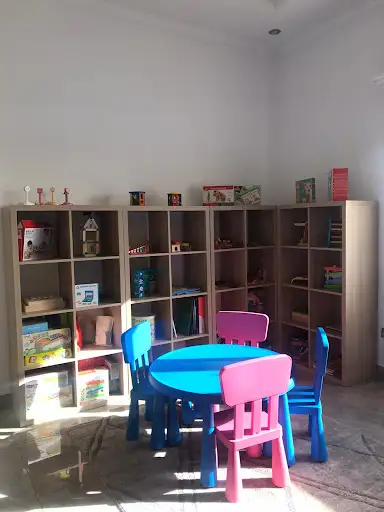 مركز منارات الكويت للاستشارات النفسية والتربوية - صعوبات التعلم- تعديل السلوك- علاج النطق واللغة