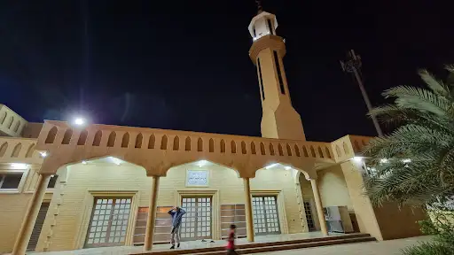 مسجد ساري مناور الرشيدي