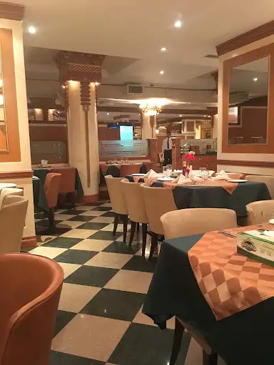 مطعم اورينتال