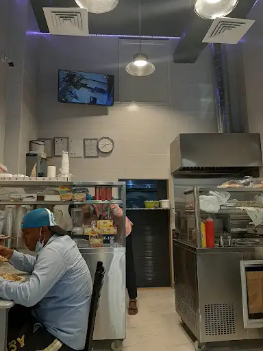 مطعم بيت الكاتم