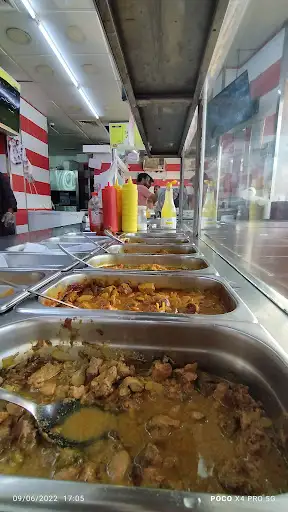 مطعم فرع جابر العلى قطعة 7