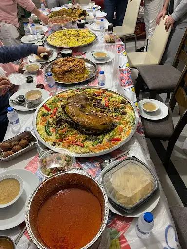 مطعم فريج بومبارك