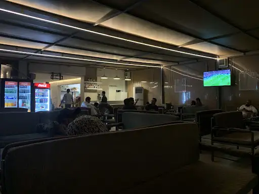 مطعم و مقهى ديوان الديره