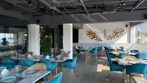 مطعم ومقهى ميجانا