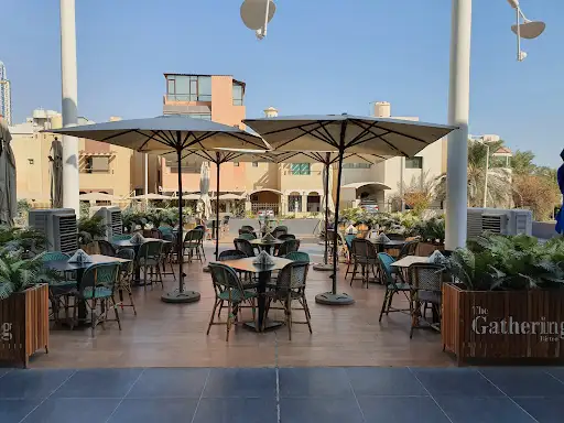 مطعم ذي جاذرينج بسترو