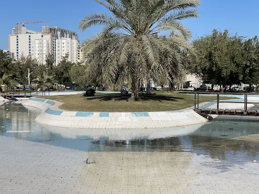 نافورة الحديقة