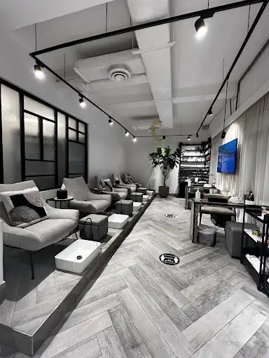 NAILD'IT kw Beauty Center