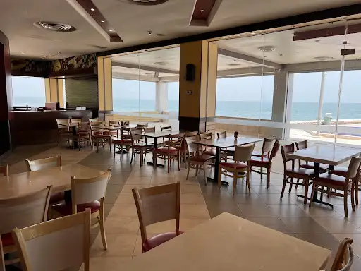 Pizza Hut, Waterfront, Shaab بيتزا هت