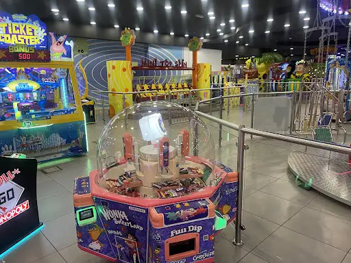 Play Boulevard mall