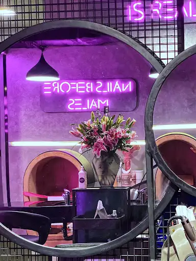 Posh beauty bar
